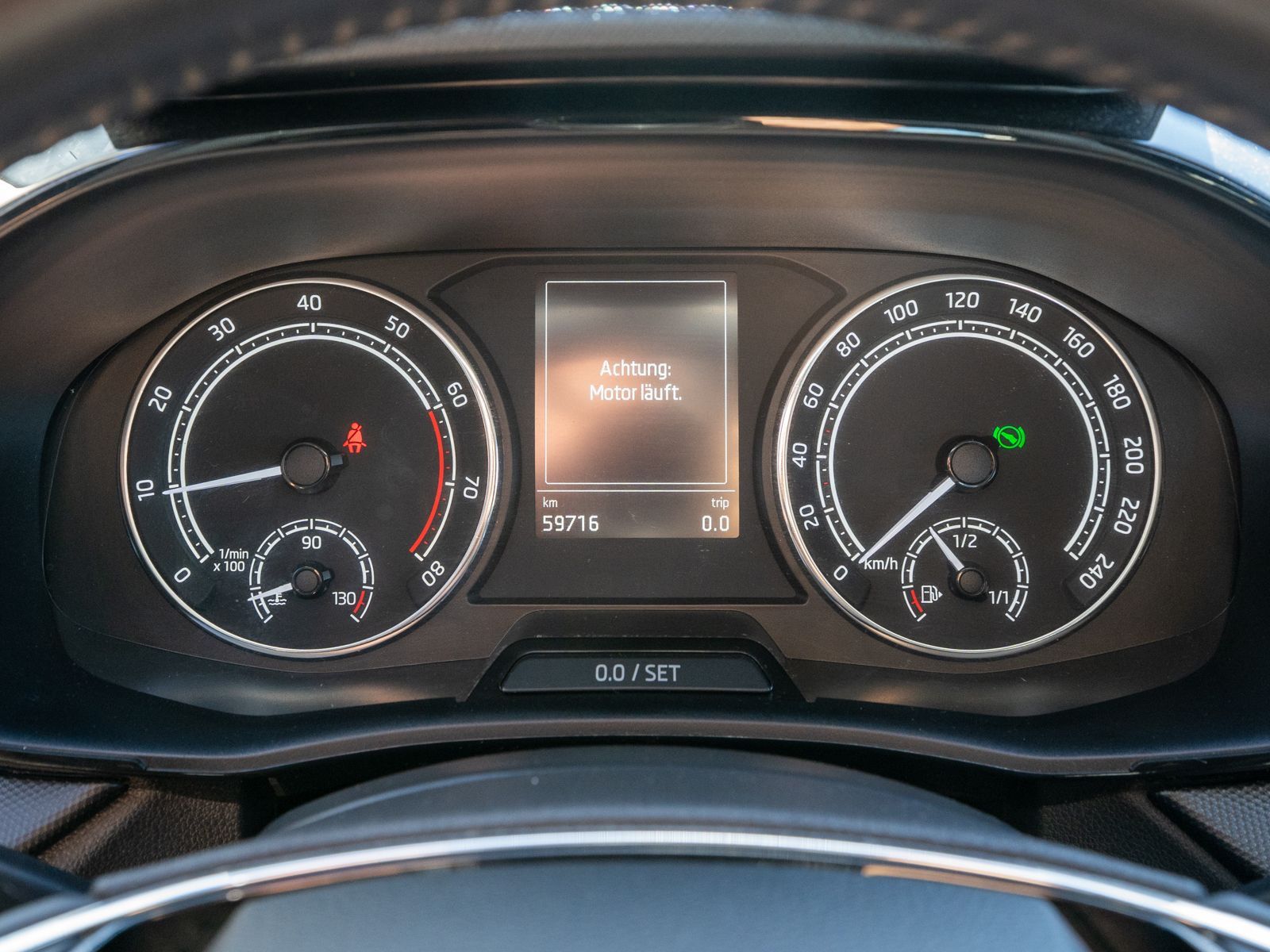 Fahrzeugabbildung SKODA Fabia Ambition 1.0TSI DSG Klima Navi PDC v/h RFK