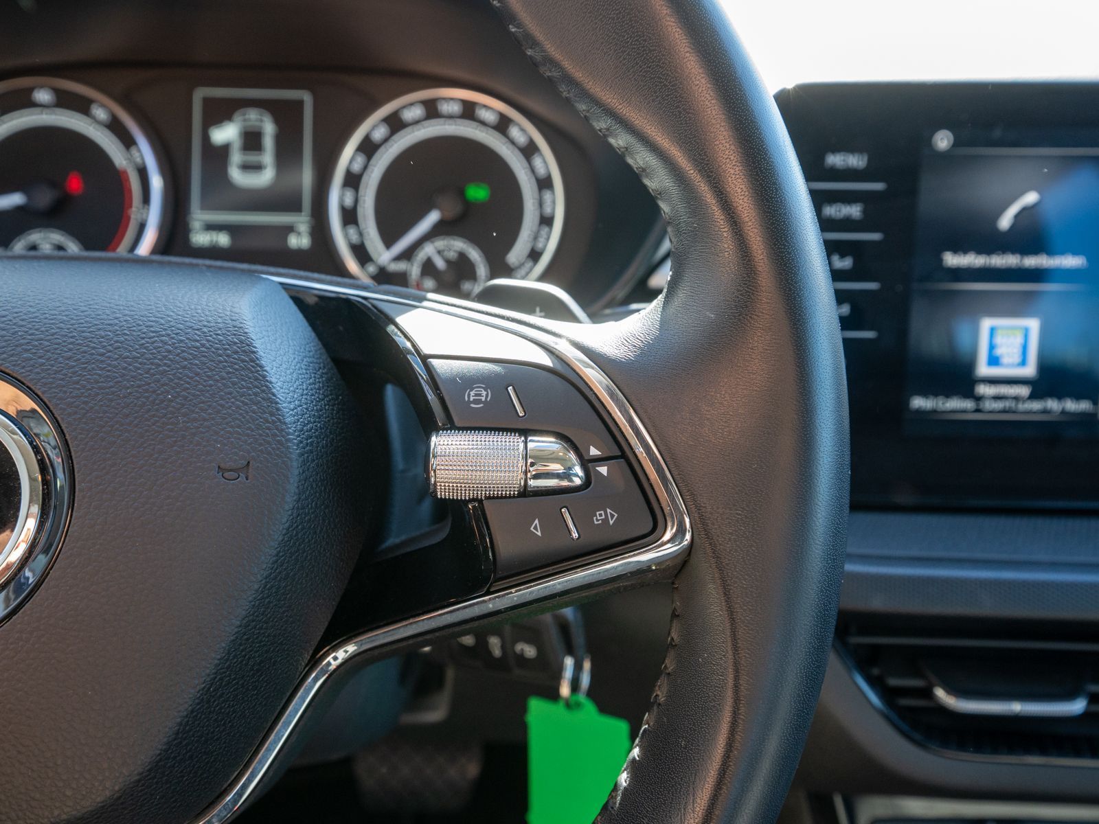 Fahrzeugabbildung SKODA Fabia Ambition 1.0TSI DSG Klima Navi PDC v/h RFK