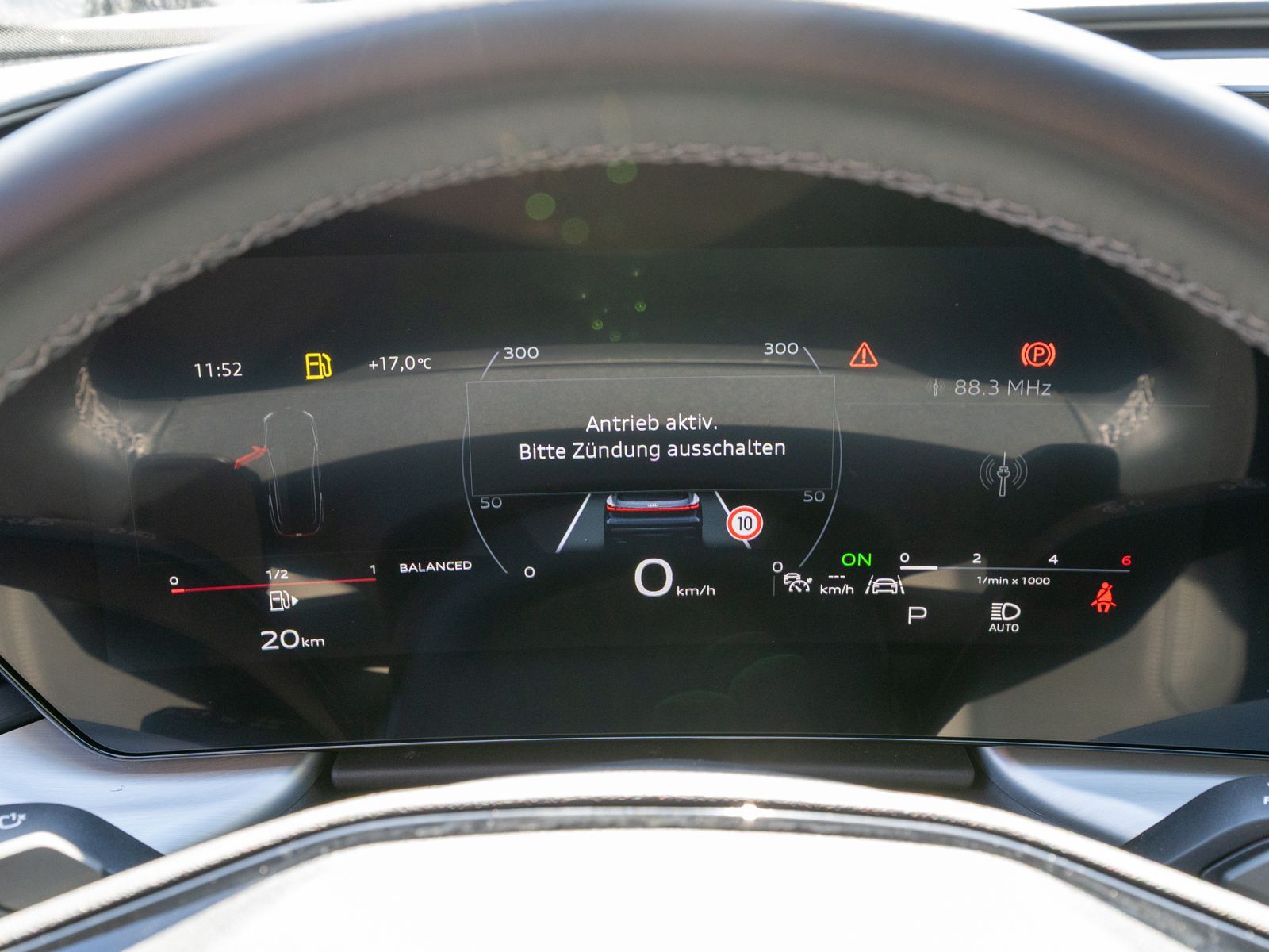 Fahrzeugabbildung Audi Q5 SUV TDI quattr NAVI LED PANO AHK LEDER RFK VC