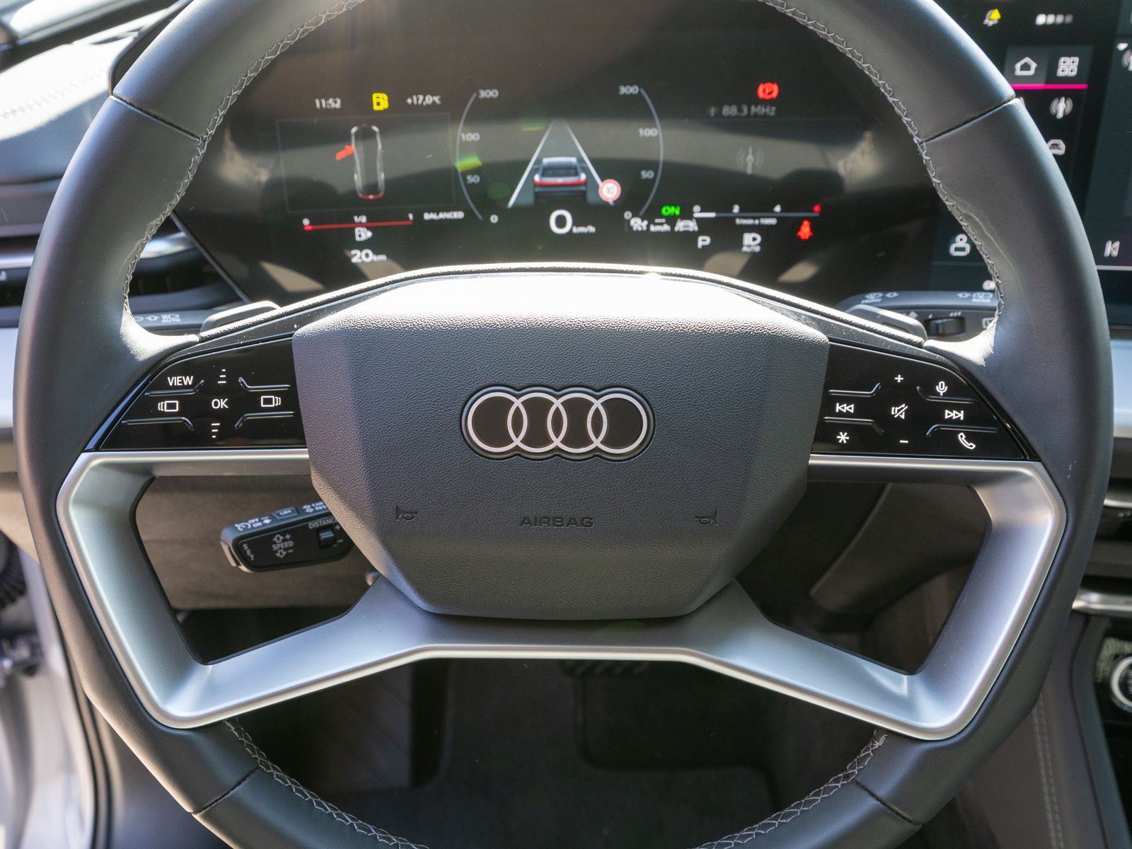 Fahrzeugabbildung Audi Q5 SUV TDI quattr NAVI LED PANO AHK LEDER RFK VC