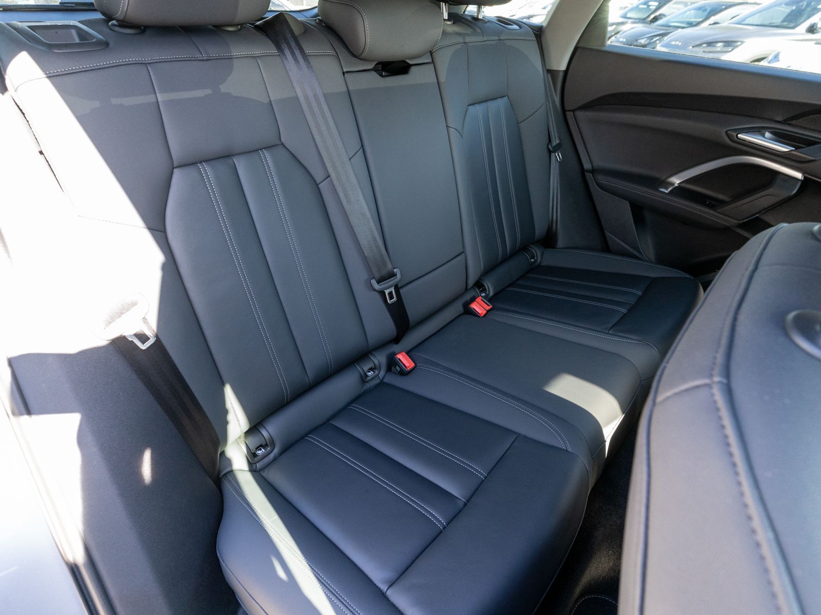 Fahrzeugabbildung Audi Q5 SUV TDI quattr NAVI LED PANO AHK LEDER RFK VC