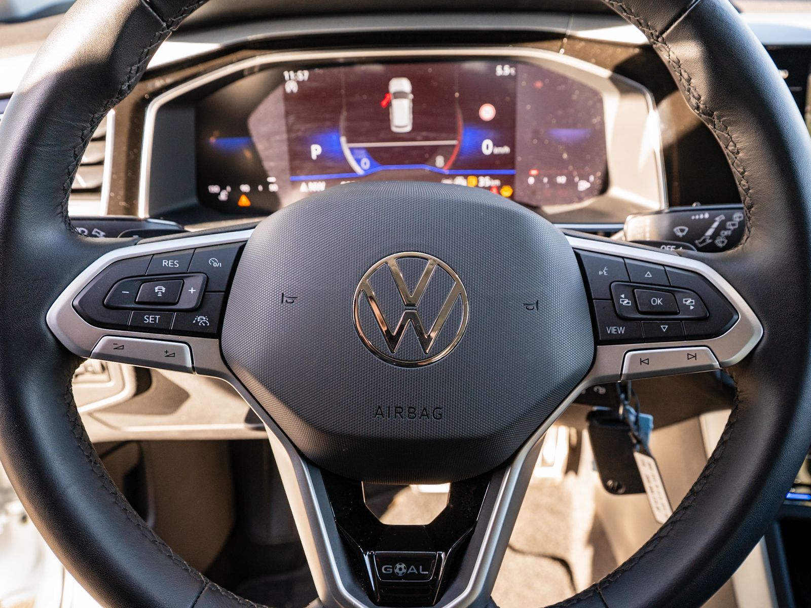 Fahrzeugabbildung Volkswagen Polo Goal 1.0TSI DSG AHK Navi RFK LED SHZ VC ACC