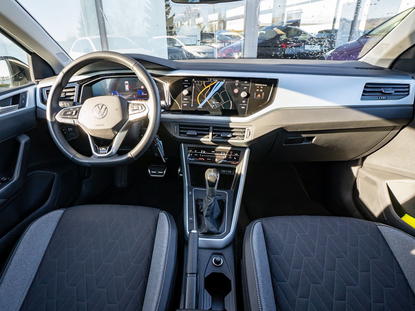 Fahrzeugabbildung Volkswagen Polo Goal 1.0TSI DSG AHK Navi RFK LED SHZ VC ACC