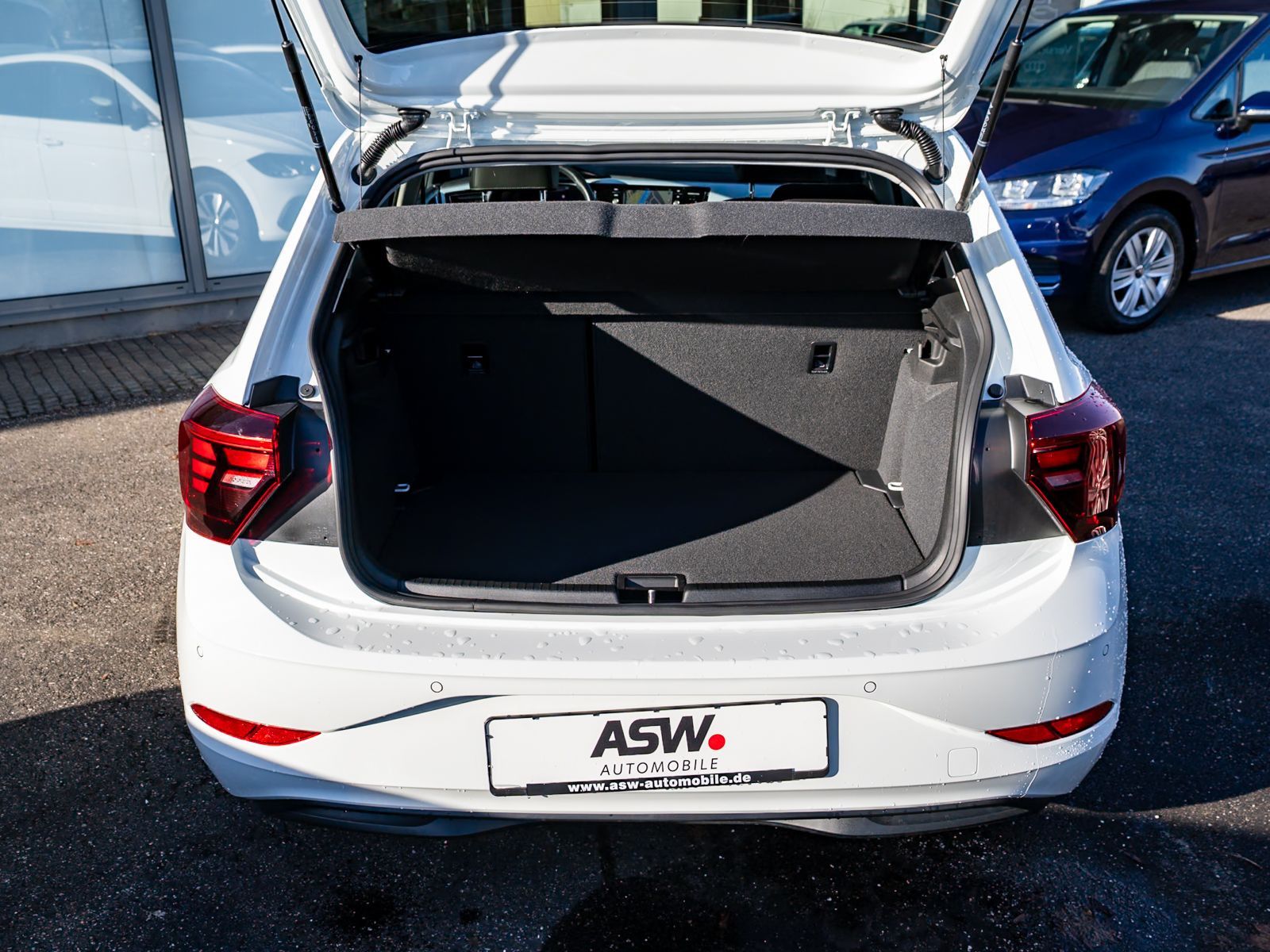 Fahrzeugabbildung Volkswagen Polo Goal 1.0TSI DSG AHK Navi RFK LED SHZ VC ACC