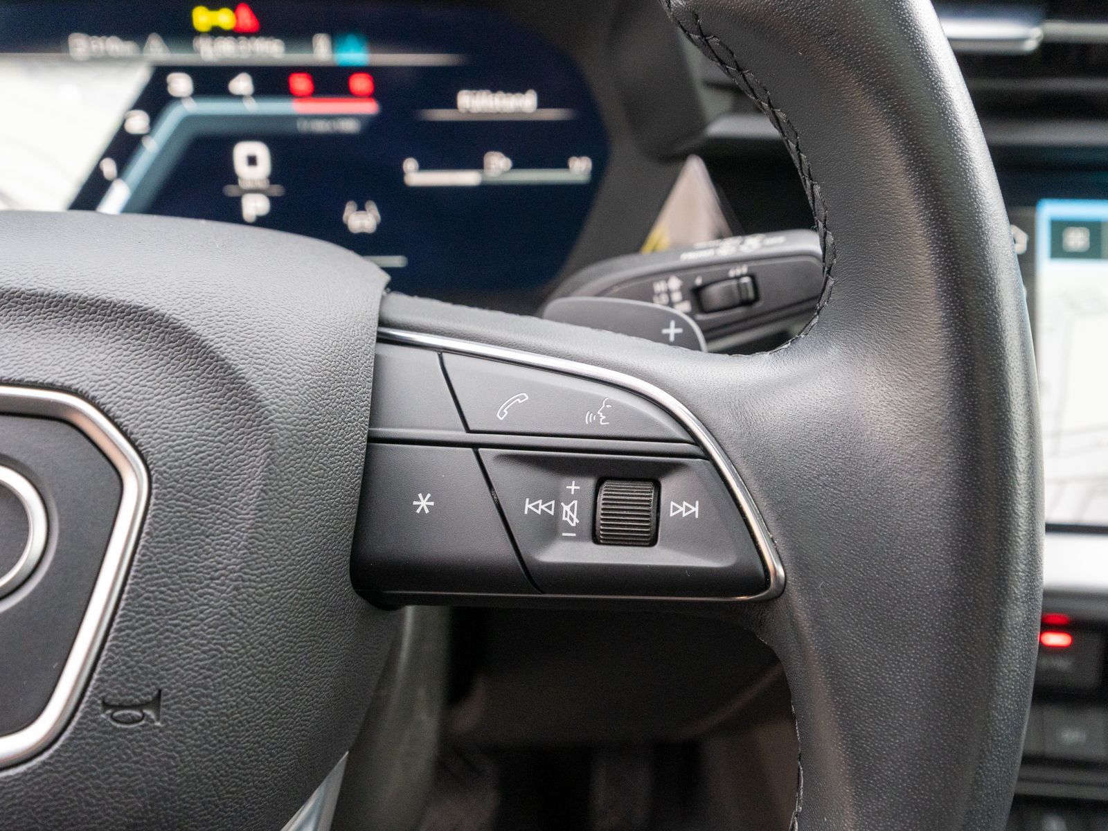 Fahrzeugabbildung Audi A3 Sportback 30TDI Stronic LED Navi RFK PANO B&O