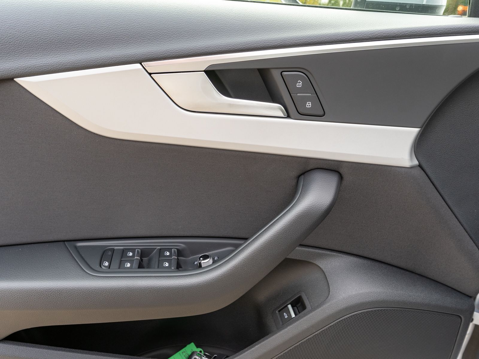 Fahrzeugabbildung Audi A4 Avant 40TDI Stronic NAVI LED ACC RFK VC