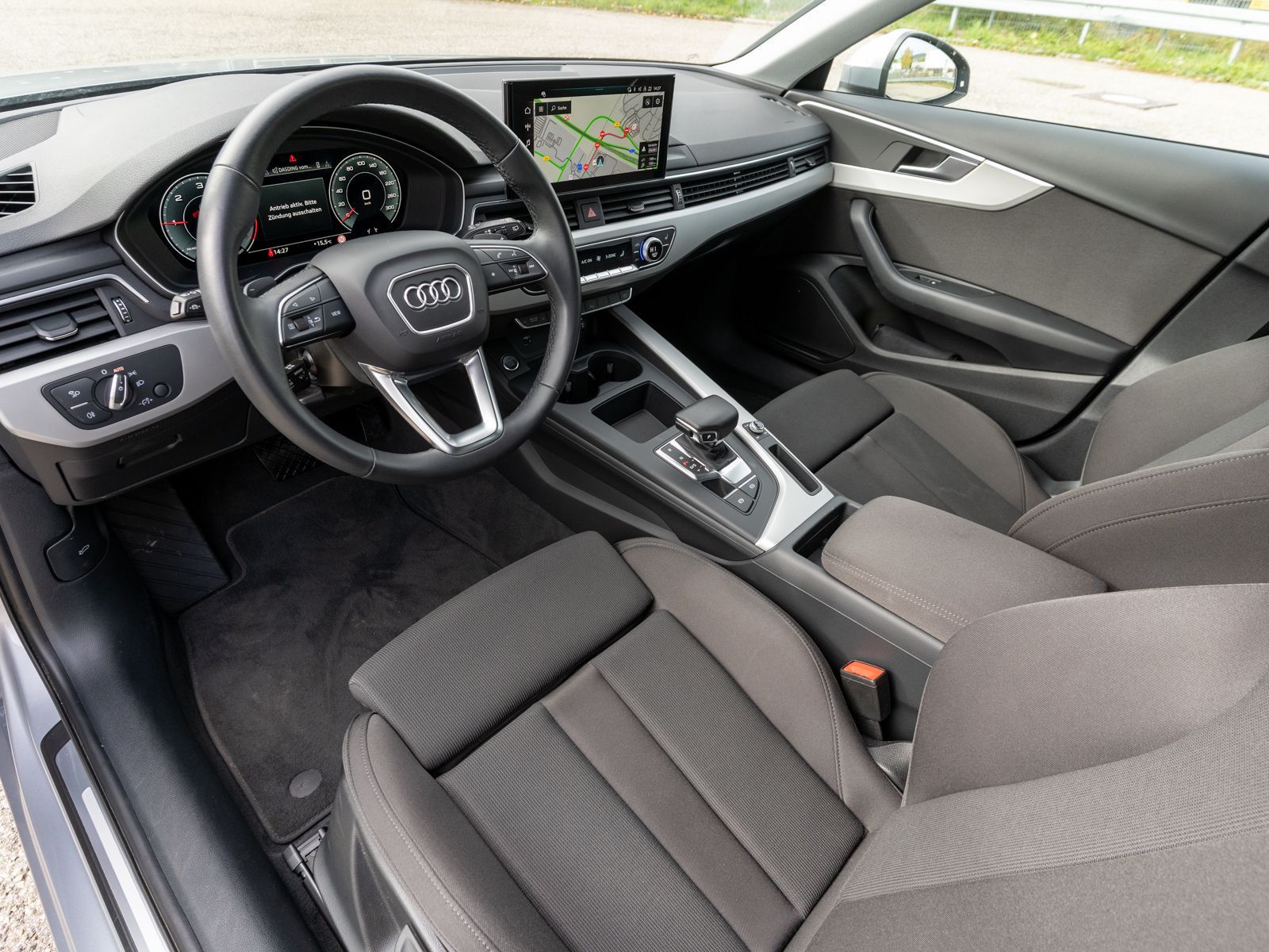 Fahrzeugabbildung Audi A4 Avant 40TDI Stronic NAVI LED ACC RFK VC