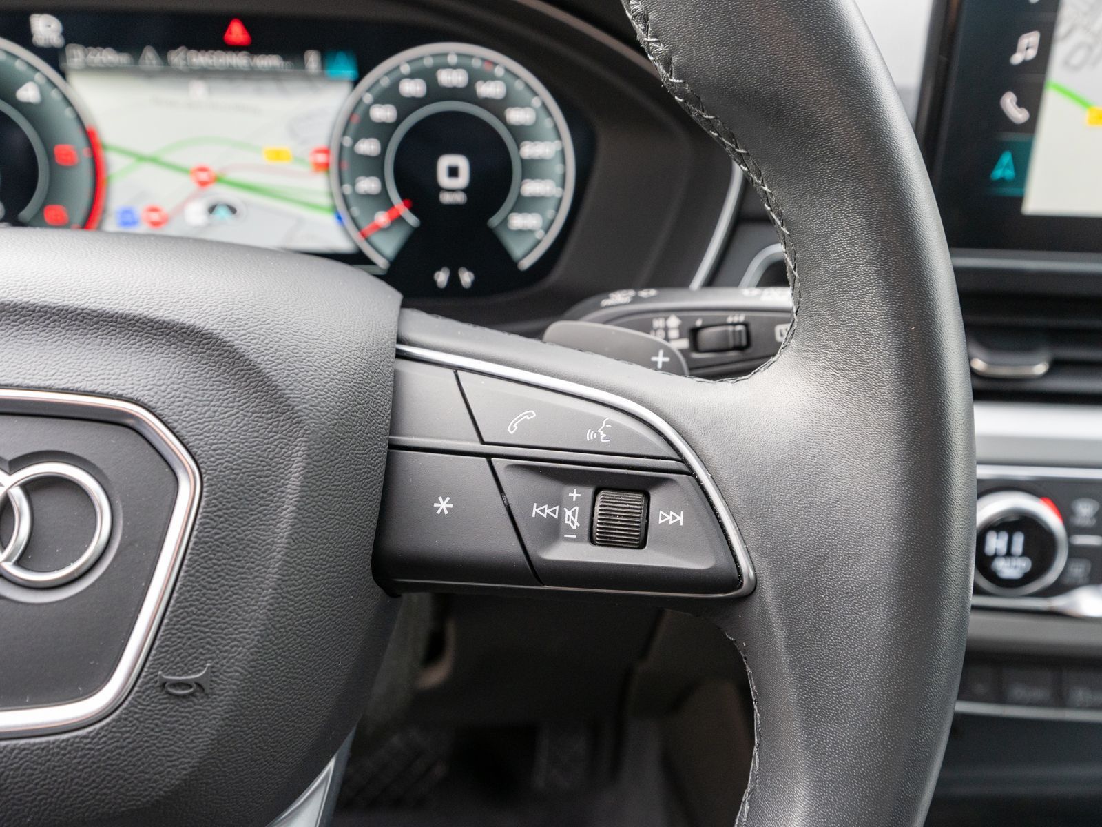 Fahrzeugabbildung Audi A4 Avant 40TDI Stronic NAVI LED ACC RFK VC
