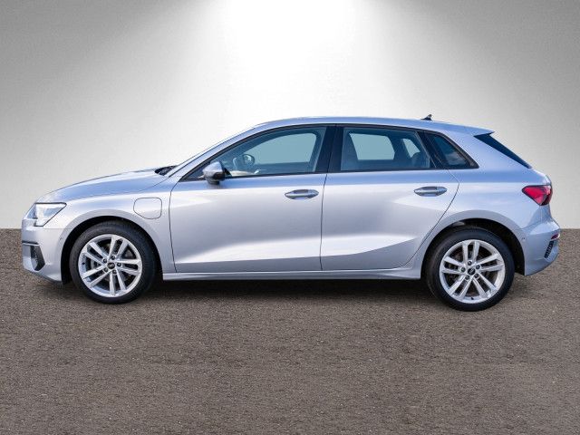 Fahrzeugabbildung Audi A3 Sportback S line 40TFSI e Stroni Navi RFK AHK