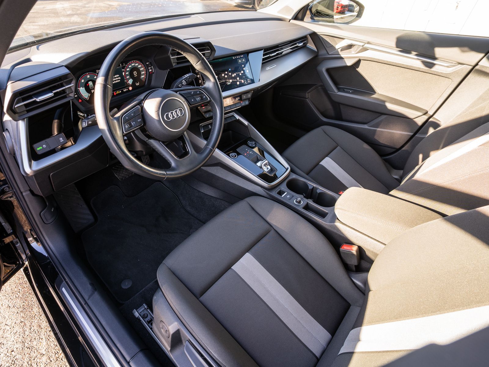 Fahrzeugabbildung Audi A3 Sportback advanced 30TDI NAVI LED ACC SHZ VC