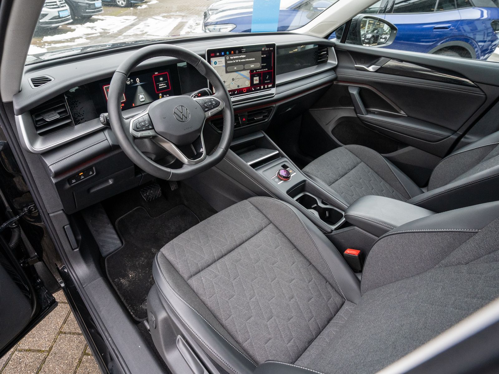 Fahrzeugabbildung Volkswagen Tayron Life 2.0 TDI 4M DSG LED Navi 360° 7-S AHK