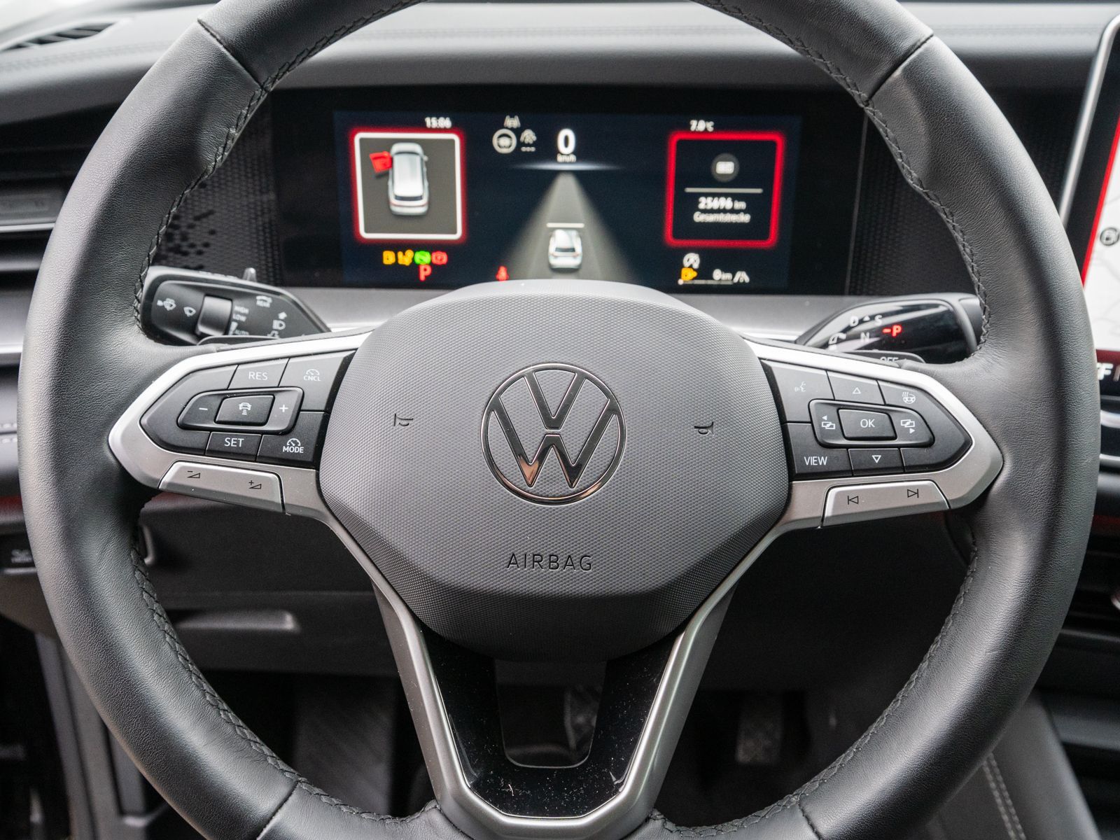 Fahrzeugabbildung Volkswagen Tayron Life 2.0 TDI 4M DSG LED Navi 360° 7-S AHK