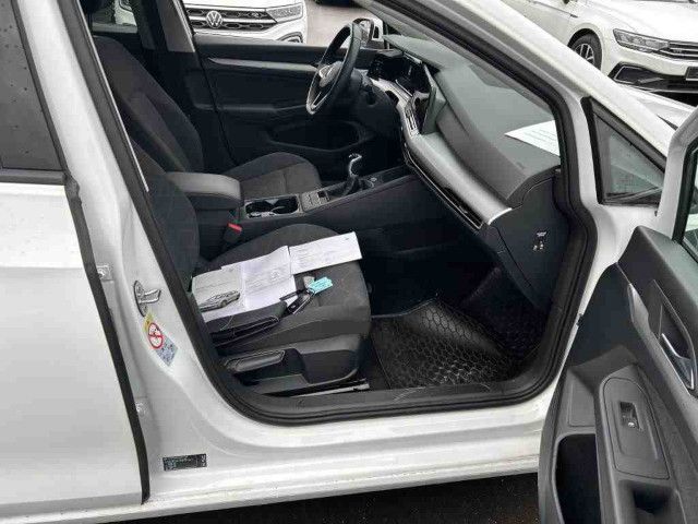 Fahrzeugabbildung Volkswagen Golf Variant Life 2.0 TDI LED Navi RFK ACC SHZ