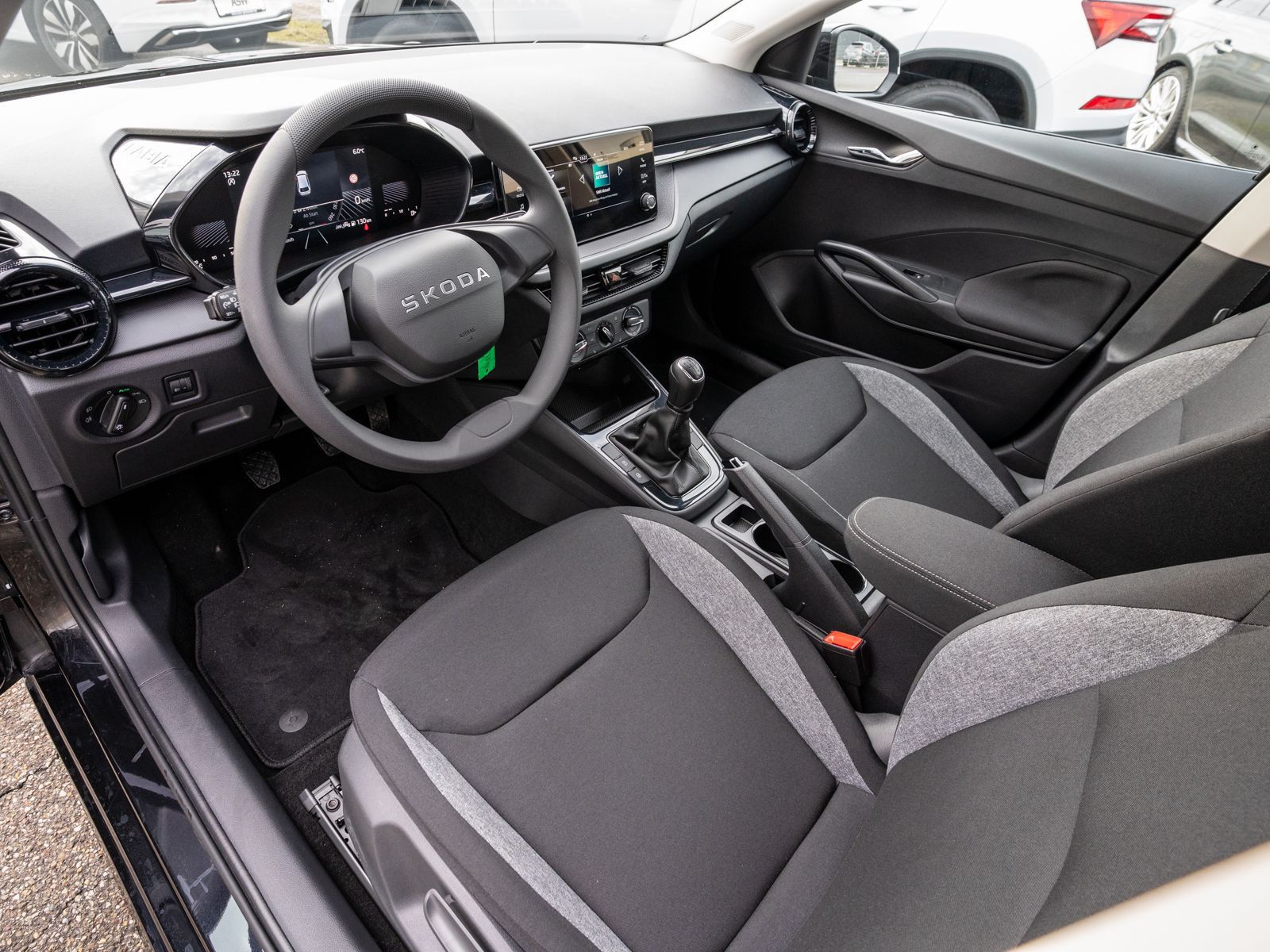 Fahrzeugabbildung SKODA Fabia Essence 1.0 TSI LED Klima PDC SHZ