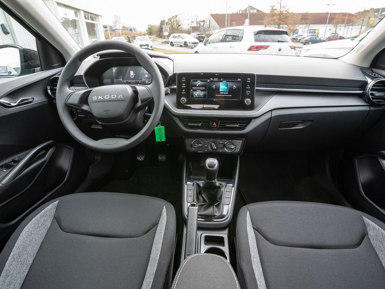 Fahrzeugabbildung SKODA Fabia Essence 1.0 TSI LED Klima PDC SHZ