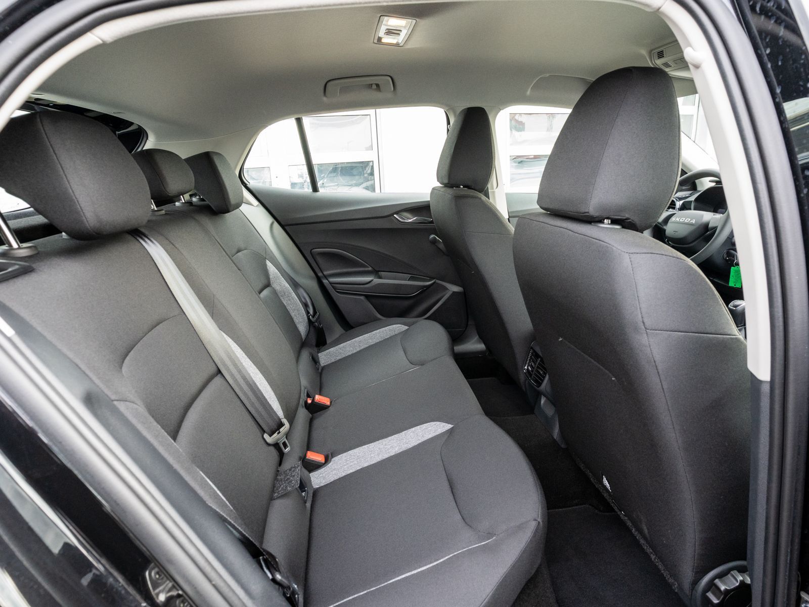 Fahrzeugabbildung SKODA Fabia Essence 1.0 TSI LED Klima PDC SHZ