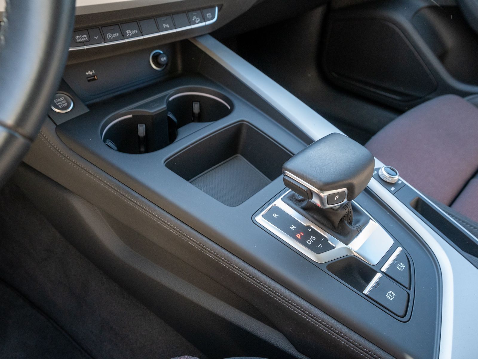 Fahrzeugabbildung Audi A4 allroad quattro 40TDI NAVI LED STANDHZ PANO