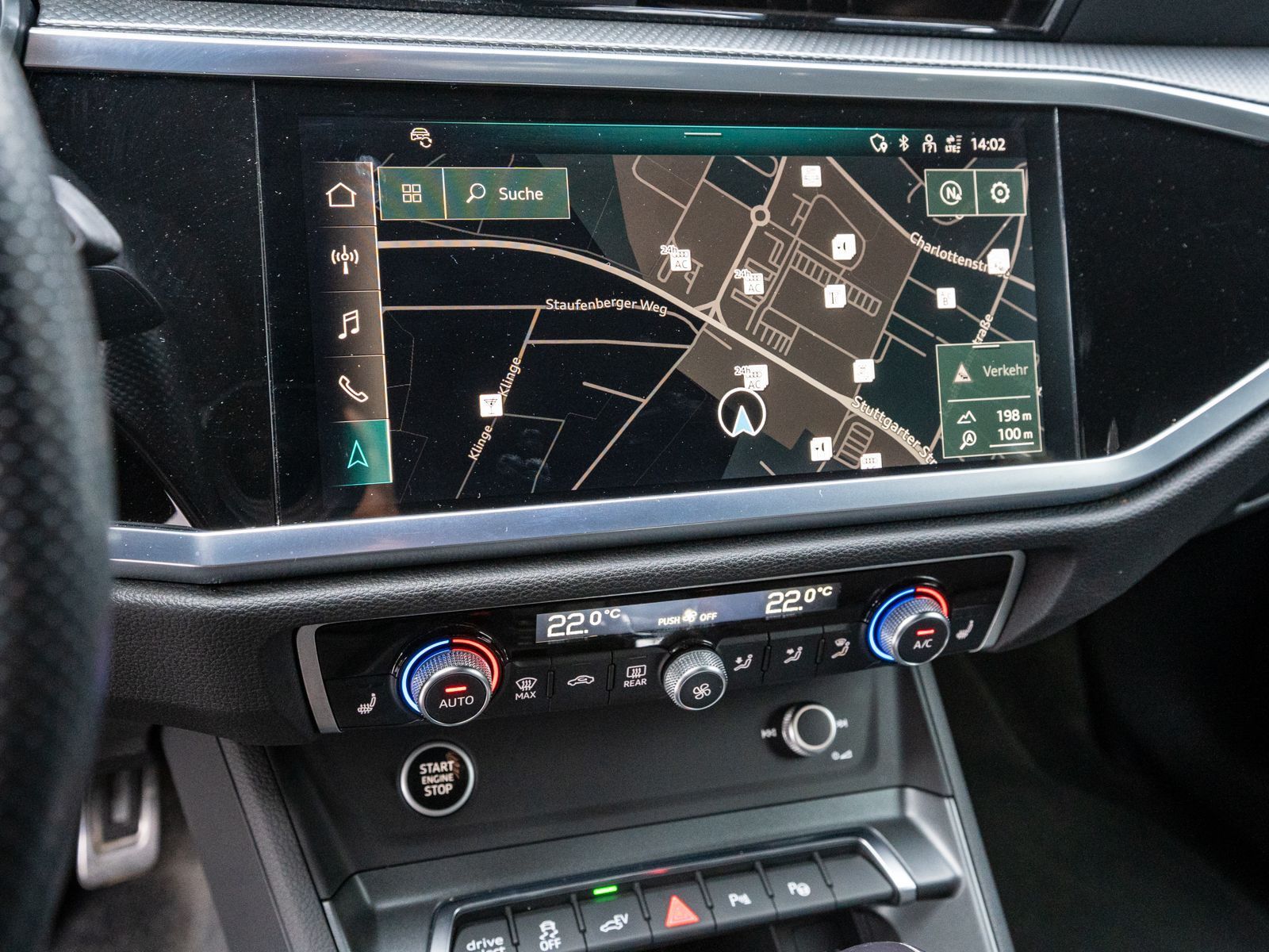 Fahrzeugabbildung Audi Q3 S line 45 TFSI e Stronic LED Navi RFK ACC SHZ