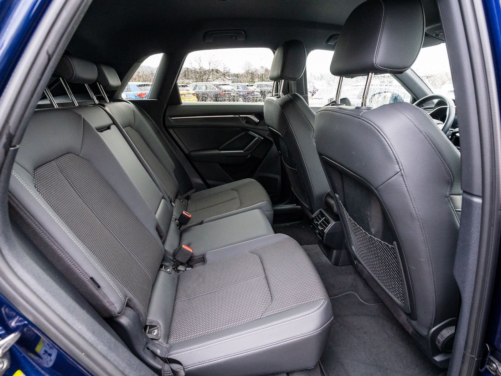 Fahrzeugabbildung Audi Q3 S line 45 TFSI e Stronic LED Navi RFK ACC SHZ