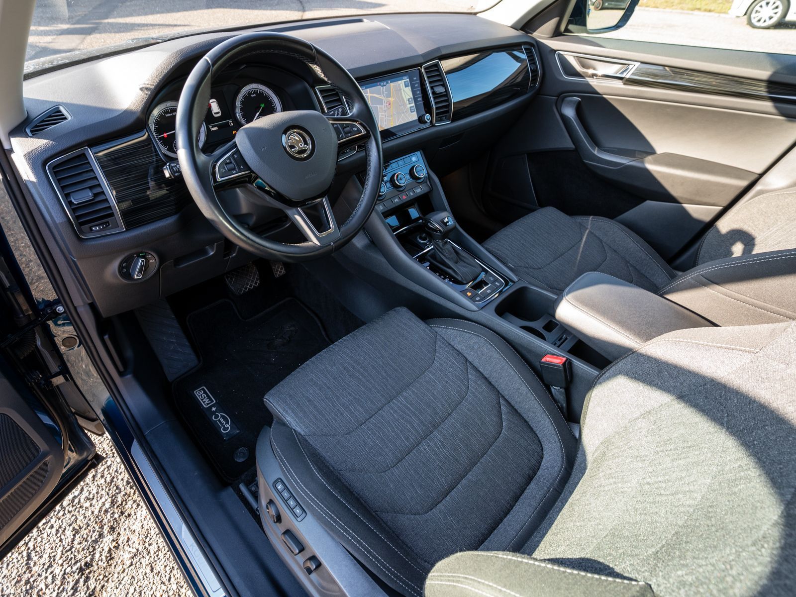 Fahrzeugabbildung SKODA Kodiaq Style 2.0 TDI 4x4 DSG LED 360° Stdhzg AHK