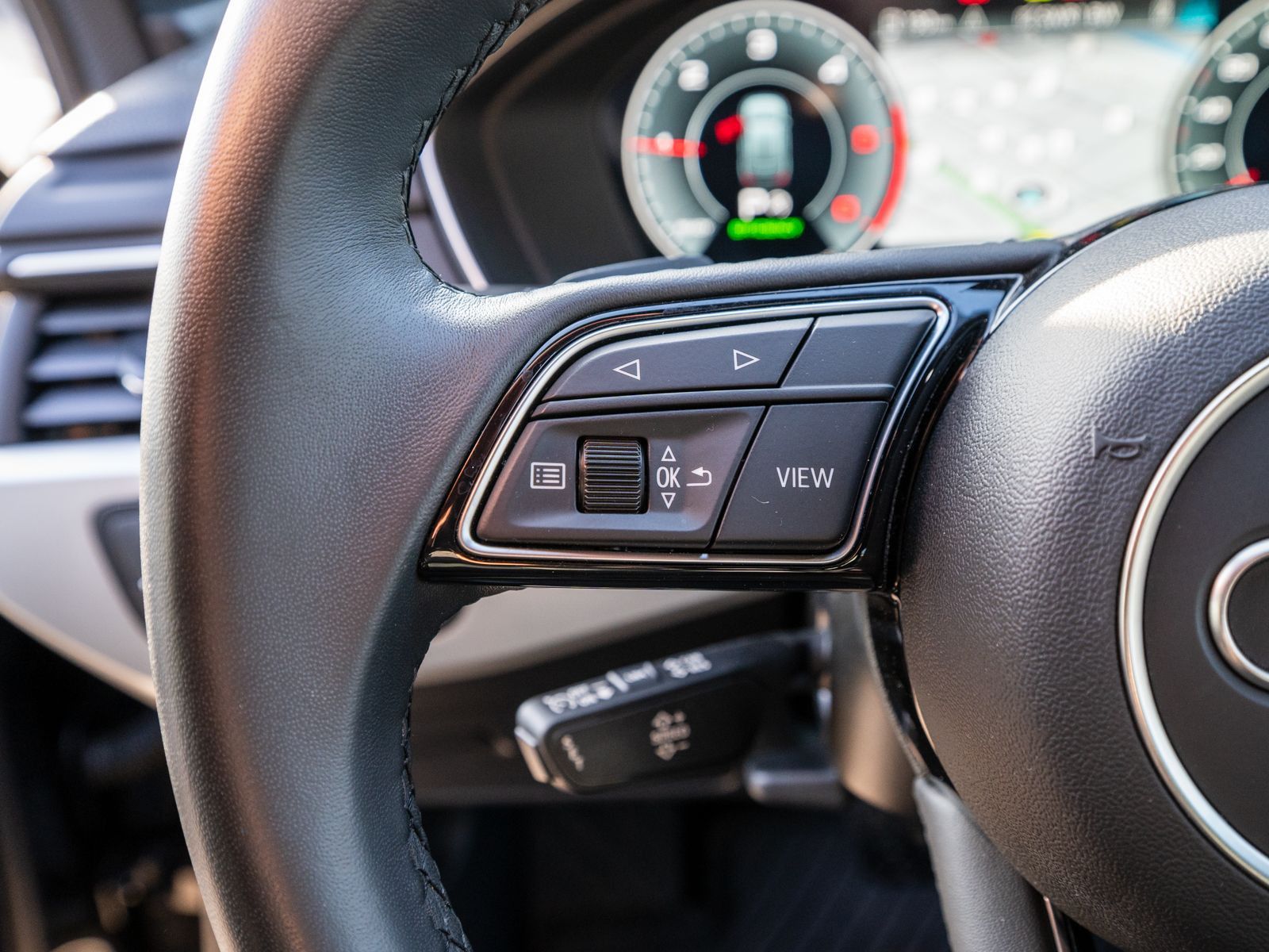 Fahrzeugabbildung Audi A4 Avant 40TDI Stronic NAVI LED RFK PDC SHZ VC