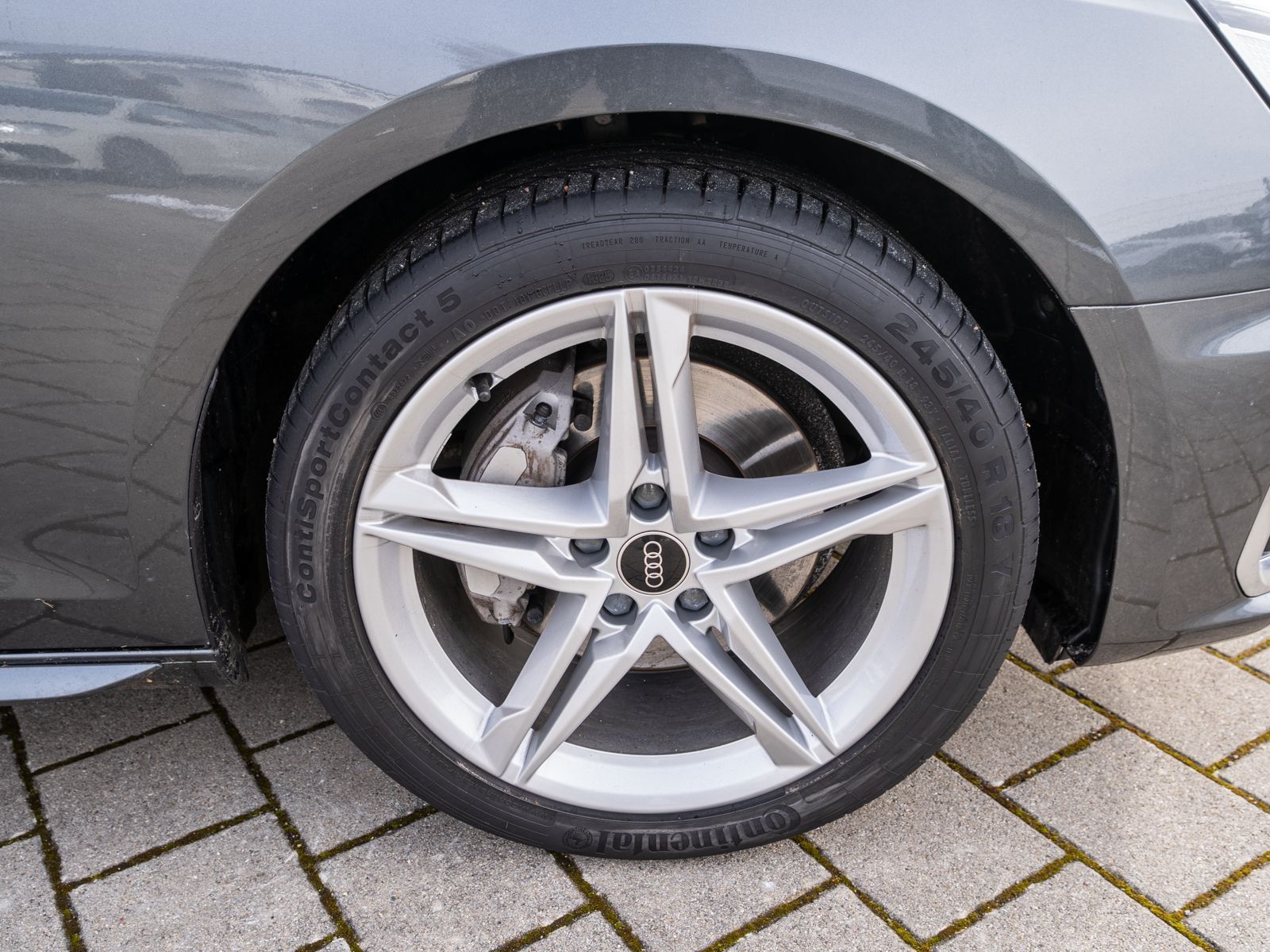 Fahrzeugabbildung Audi A4 Avant S line 40TDI quat Stron LED Nav RFK AHK