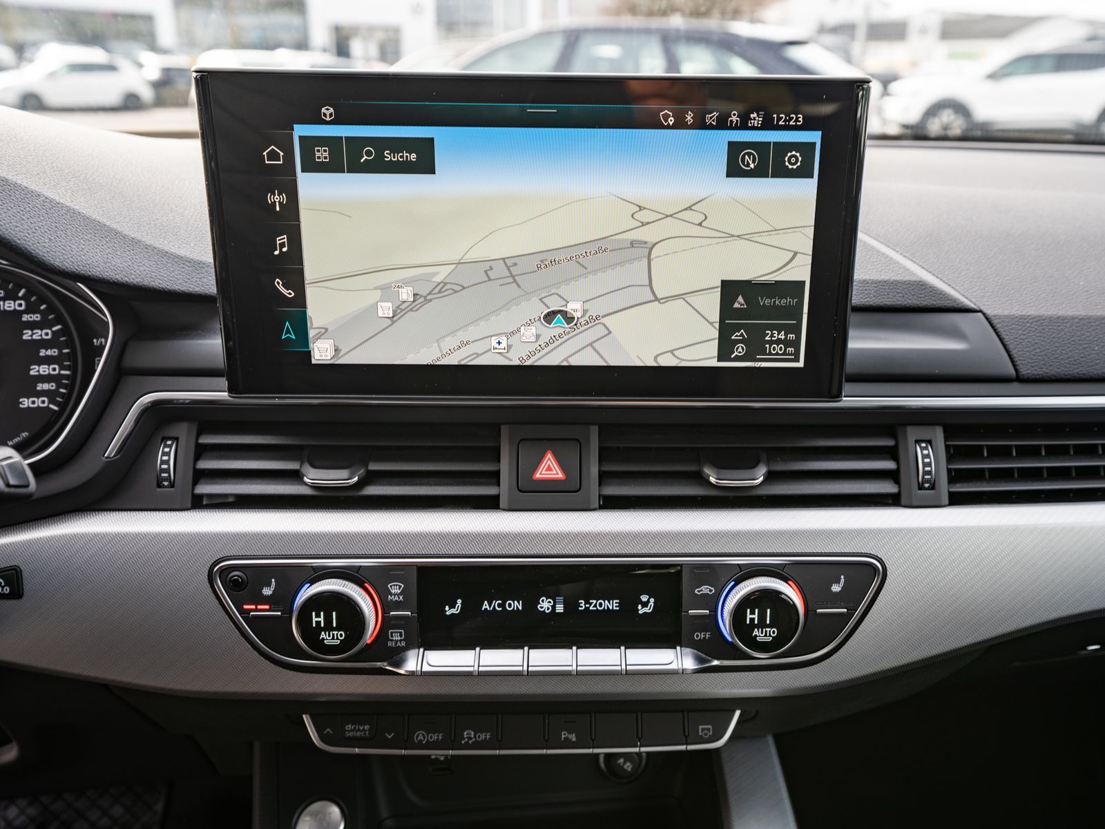 Fahrzeugabbildung Audi A4 Avant S line 40TDI quat Stron LED Nav RFK AHK