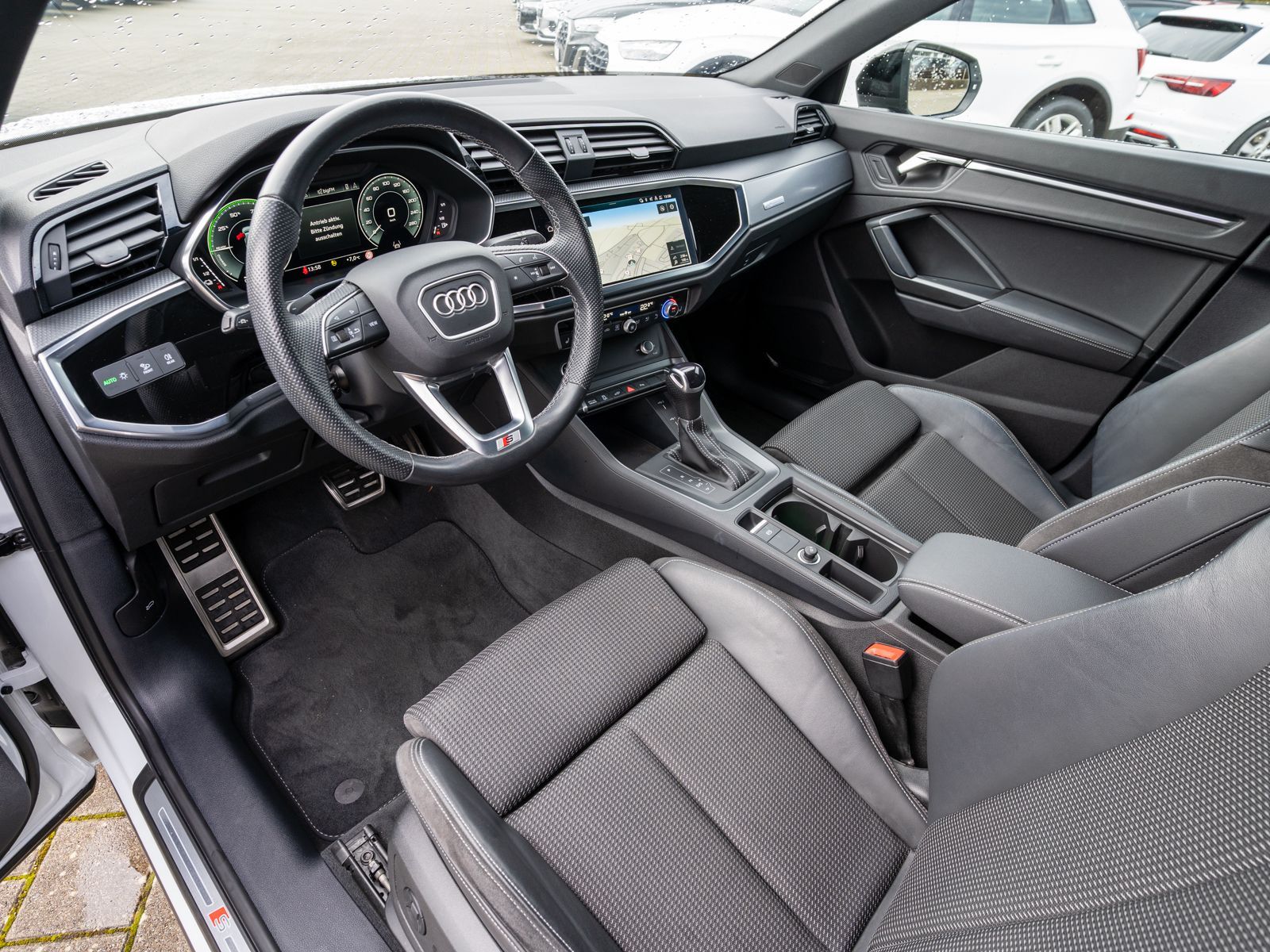 Fahrzeugabbildung Audi Q3 Sportback S line 45TFSI e Stroni LED Navi RFK