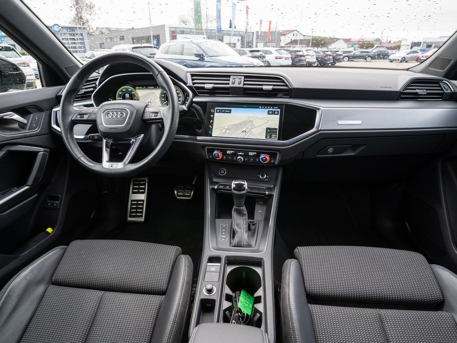 Fahrzeugabbildung Audi Q3 Sportback S line 45TFSI e Stroni LED Navi RFK