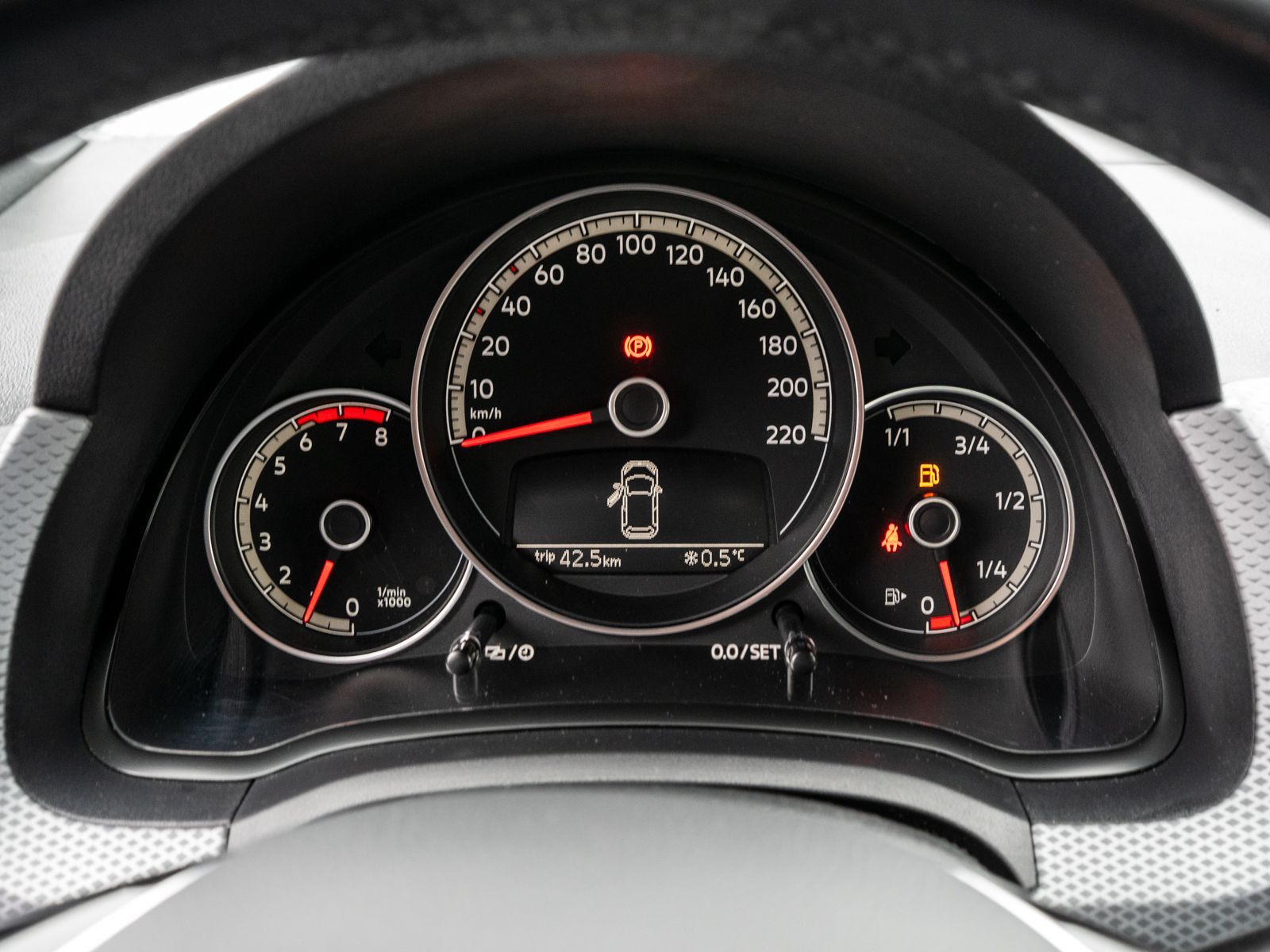 Fahrzeugabbildung Volkswagen up! ACTIVE 1.0MPI Klimaautomatik RFK PDC SHZ NSW