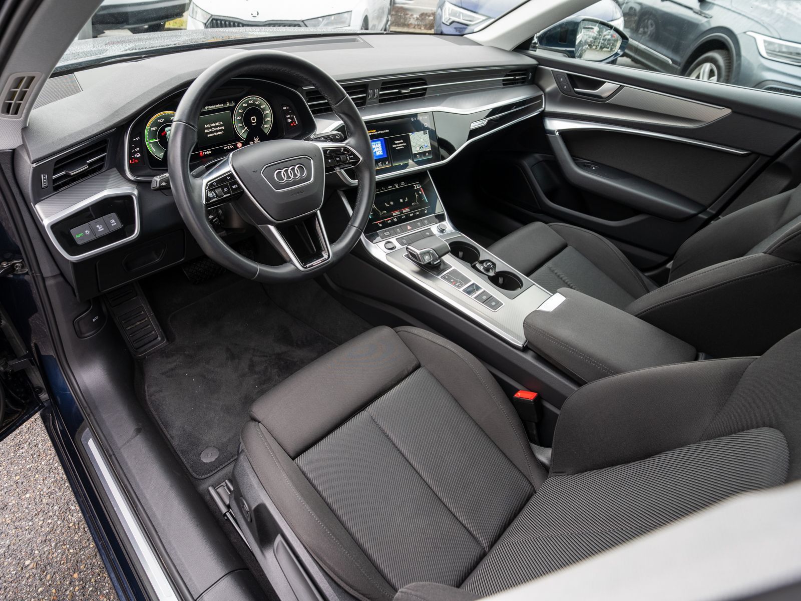 Fahrzeugabbildung Audi A6 Avant sport 50TFSI e quatt Stron LED RFK PANO