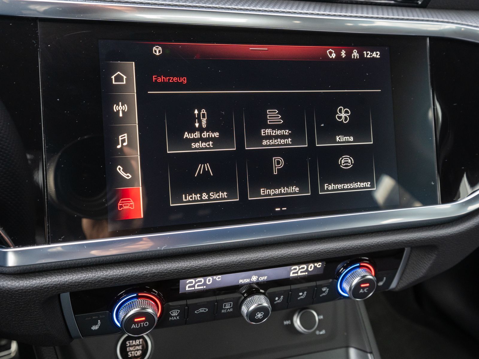 Fahrzeugabbildung Audi Q3 Sportback S line 35TDI quattro LED PDC SHZ