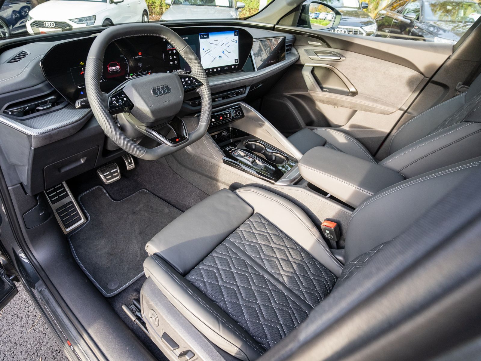 Fahrzeugabbildung Audi SQ5 SUV TFSI 270 kW S tronic