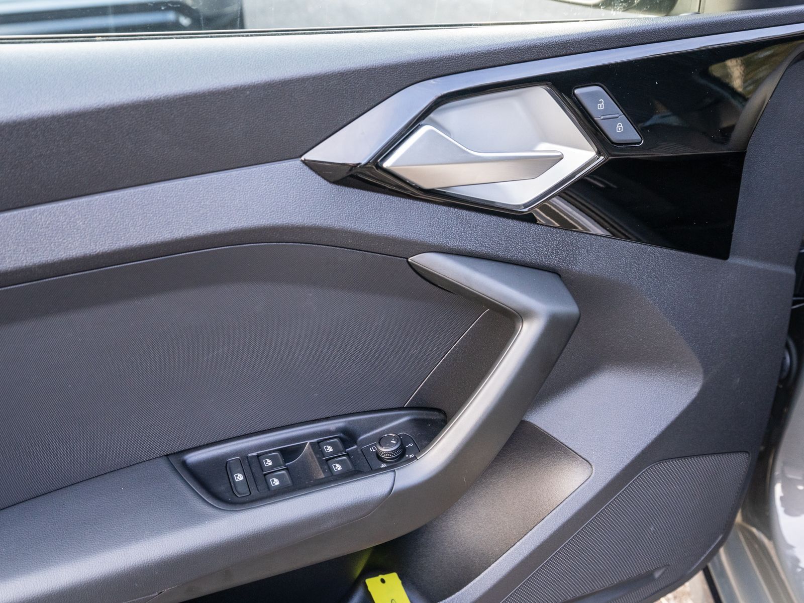 Fahrzeugabbildung Audi A1 allstreet 30TFSI Stronic NAVI LED ACC KLIMA