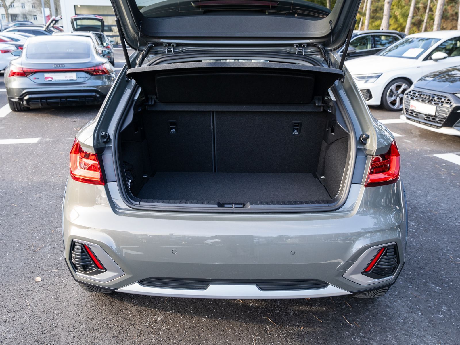 Fahrzeugabbildung Audi A1 allstreet 30TFSI Stronic NAVI LED ACC KLIMA