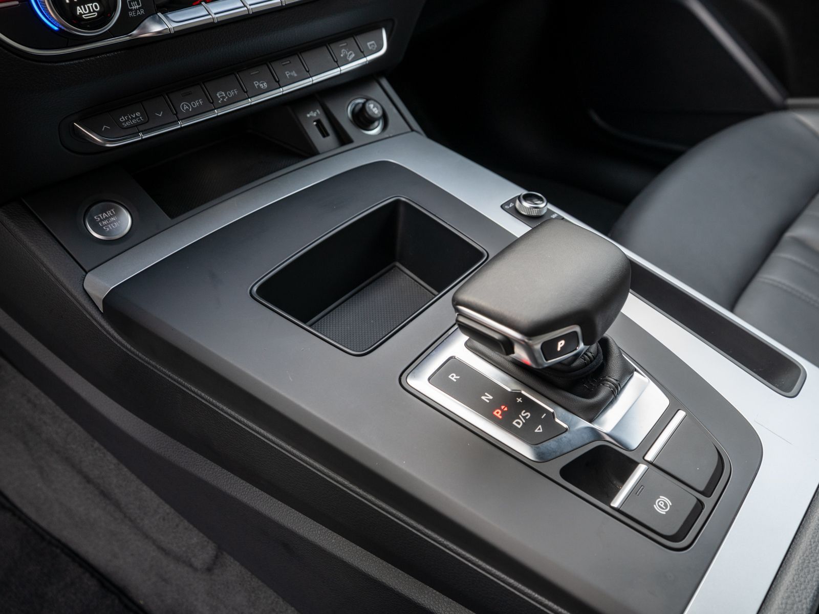 Fahrzeugabbildung Audi Q5 Sportback 45TFSI quattro NAVI MATRIX AHK 360°