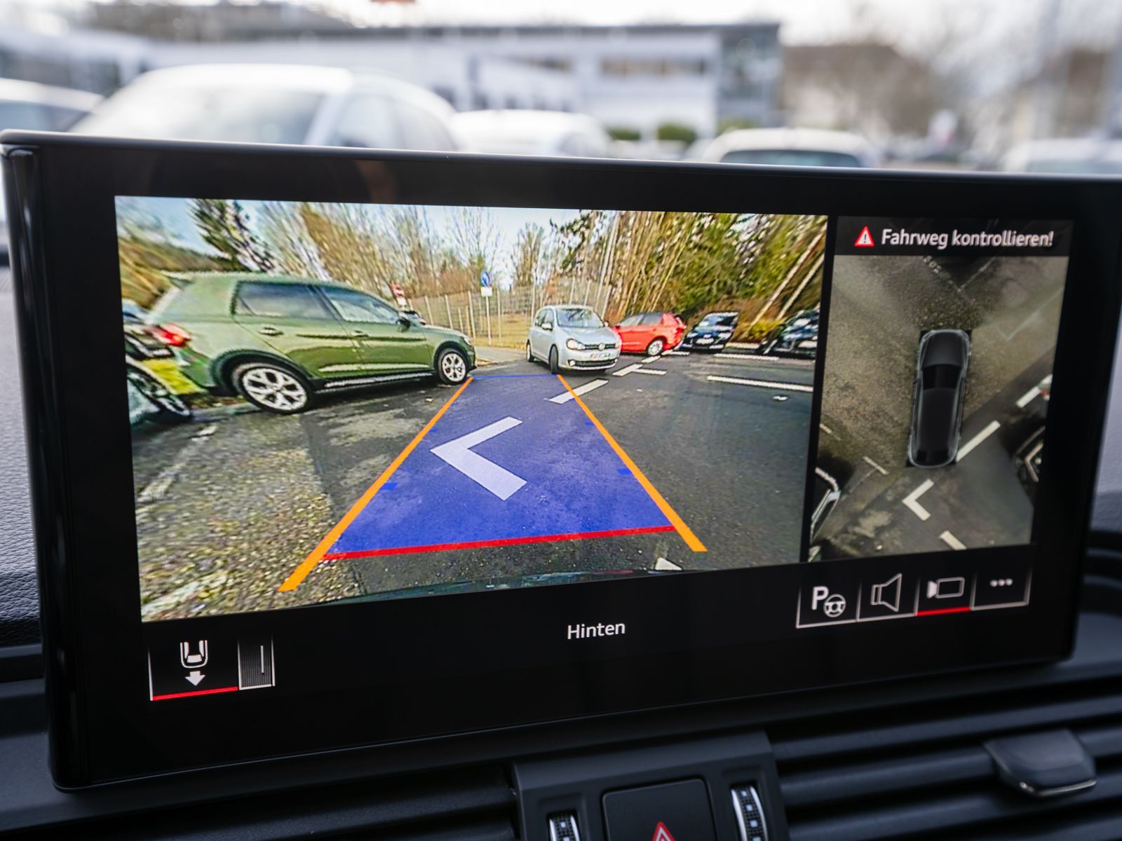 Fahrzeugabbildung Audi Q5 Sportback 45TFSI quattro NAVI MATRIX AHK 360°