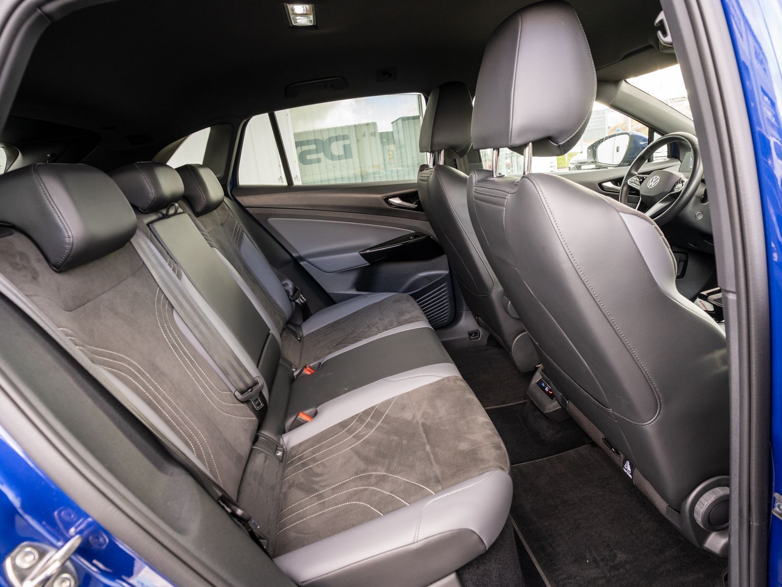 Fahrzeugabbildung Volkswagen ID.4 Pro Performance LED Navi RFK Wärmepumpe AHK