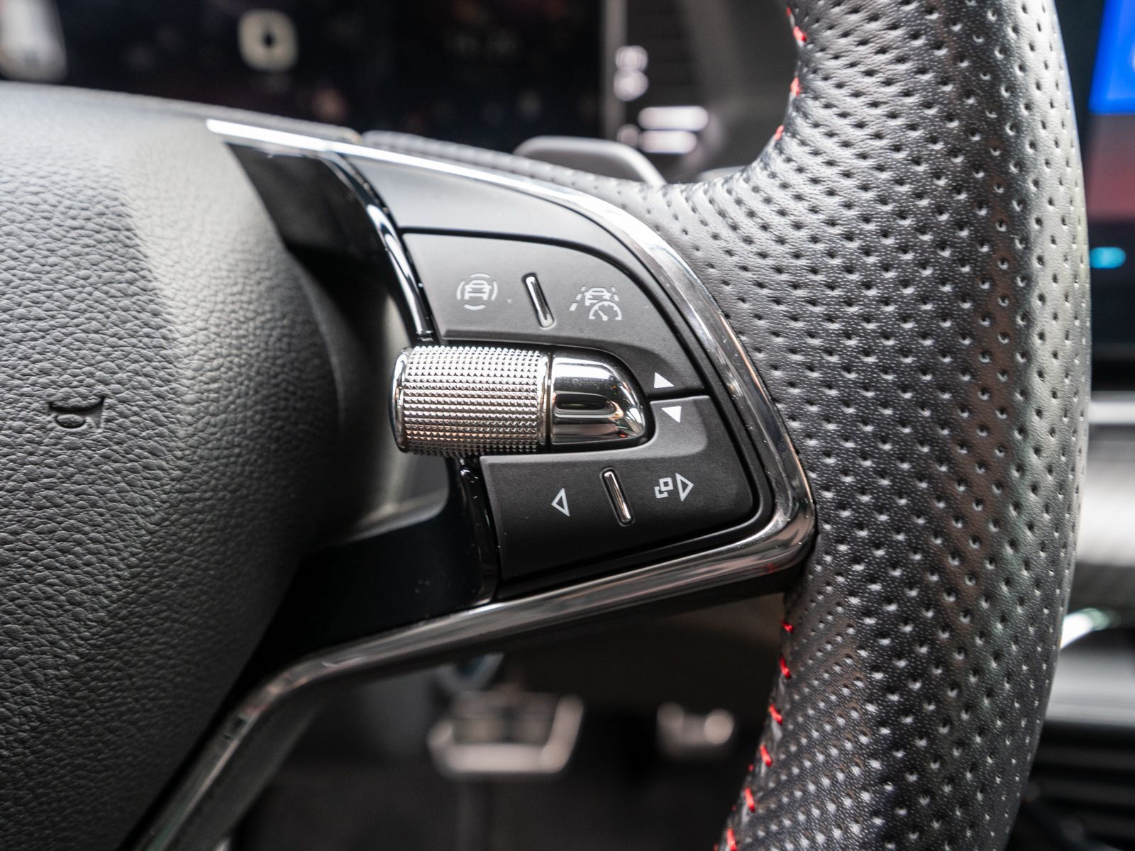 Fahrzeugabbildung SKODA Octavia Combi RS 4x4 2.0 TDI DSG AHK HUD ACC RFK