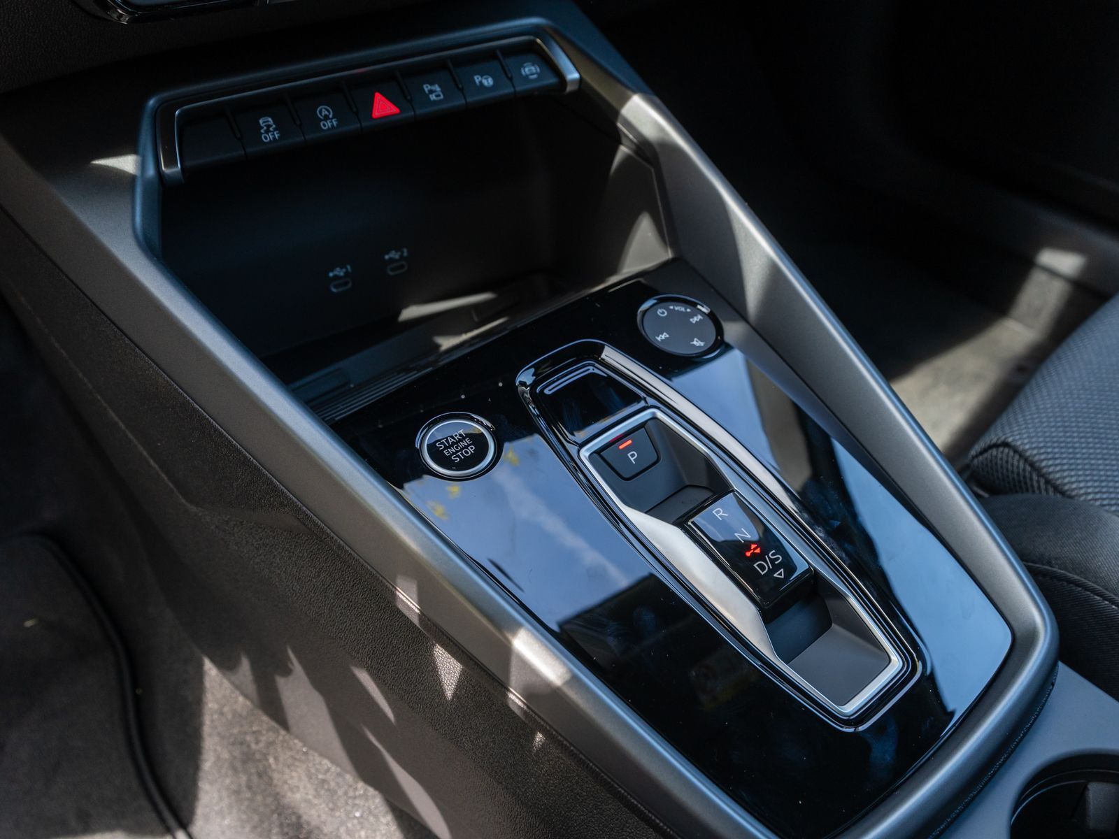 Fahrzeugabbildung Audi A3 Sportback advanced TFSI Rückfahrkamera Navi