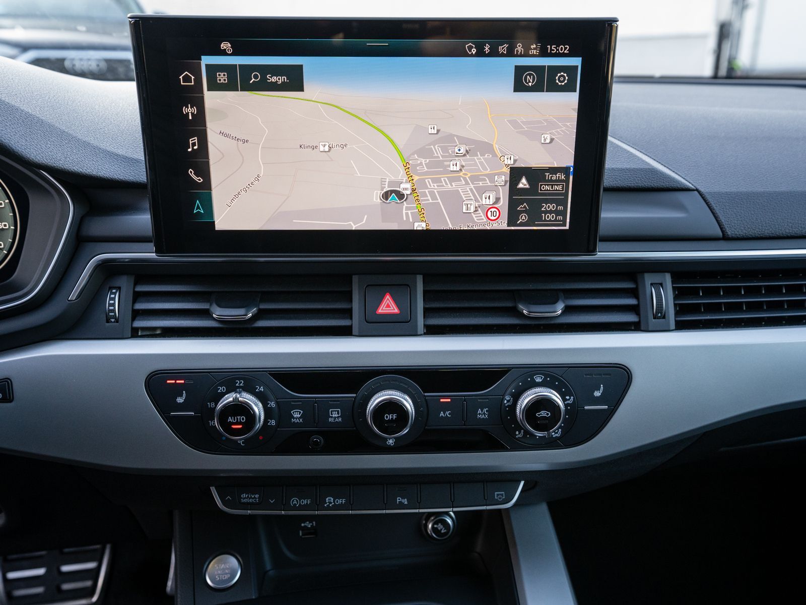 Fahrzeugabbildung Audi A4 Avant S line 35TFSI Stronic NAVI LED PDC VC