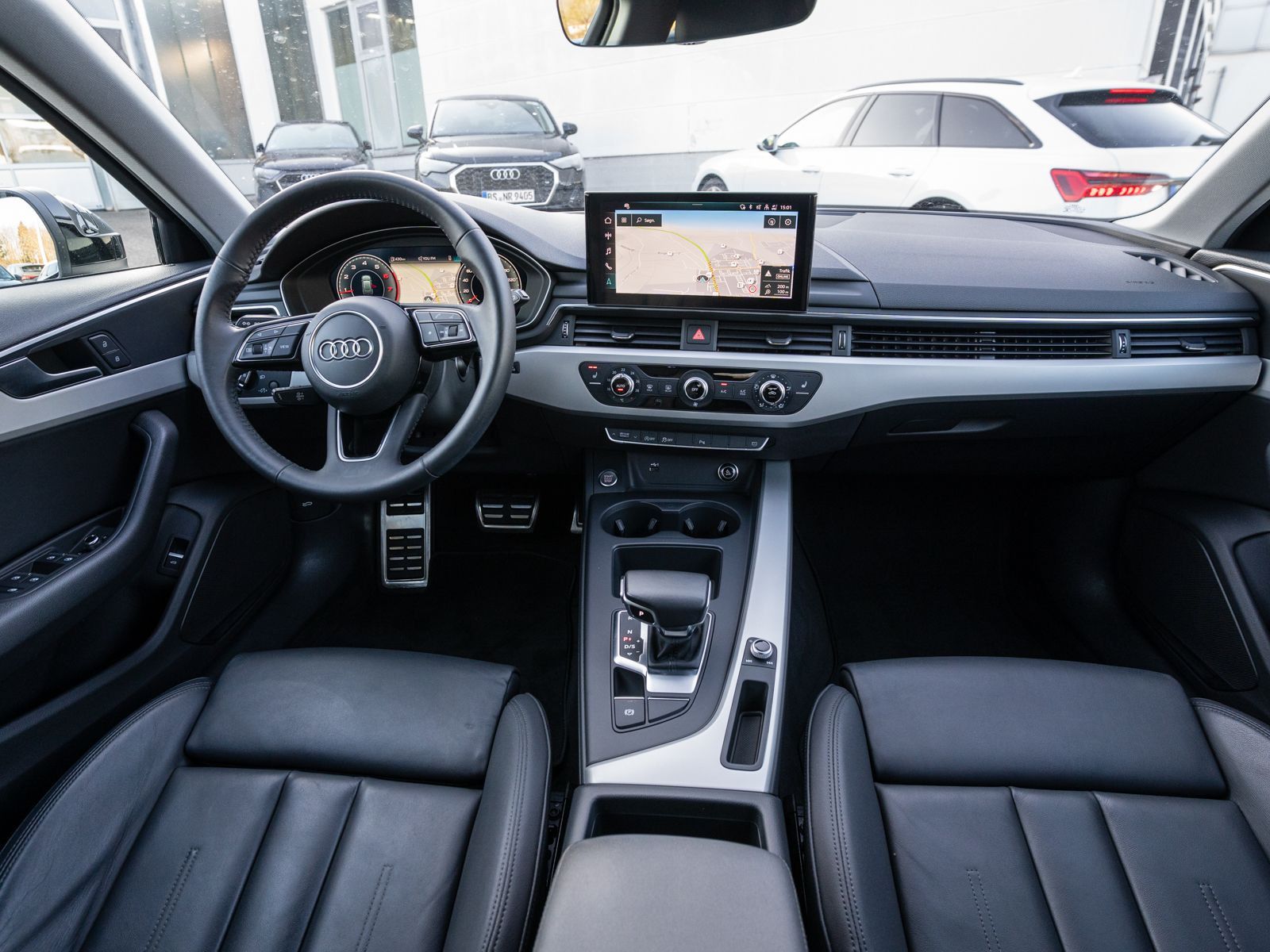 Fahrzeugabbildung Audi A4 Avant S line 35TFSI Stronic NAVI LED PDC VC