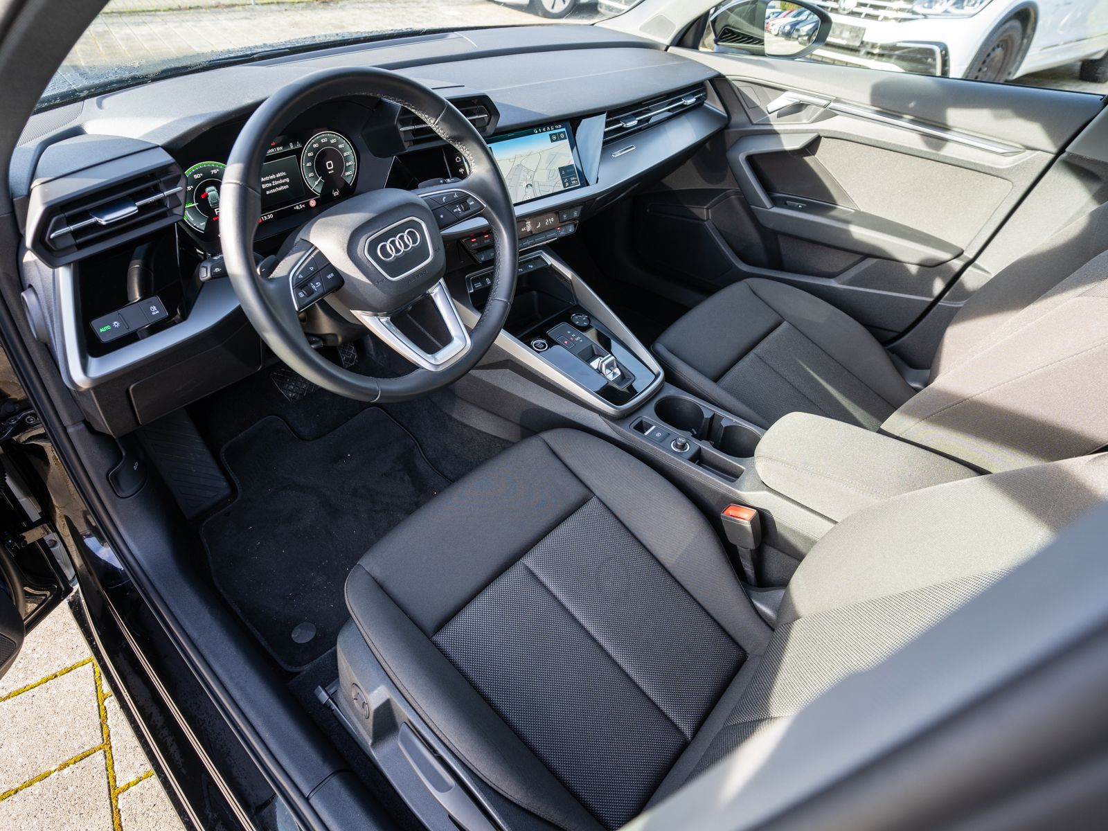 Fahrzeugabbildung Audi A3 Sportback 40TFSI e Stron LED Navi PDC ACC SHZ