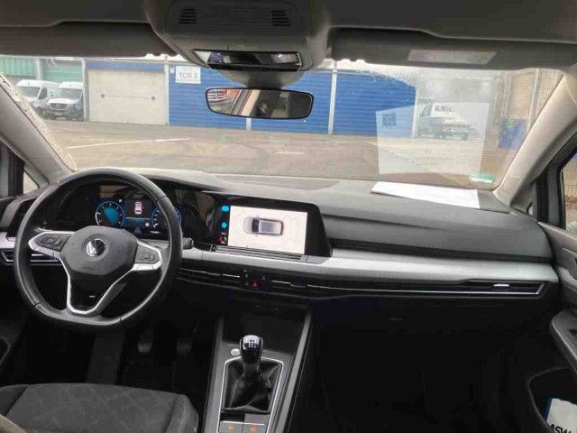 Fahrzeugabbildung Volkswagen Golf Variant Life 2.0 TDI Navi ACC PDC SHZ LED