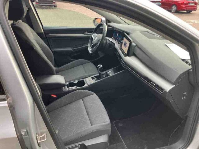 Fahrzeugabbildung Volkswagen Golf Variant Life 2.0 TDI Navi ACC PDC SHZ LED