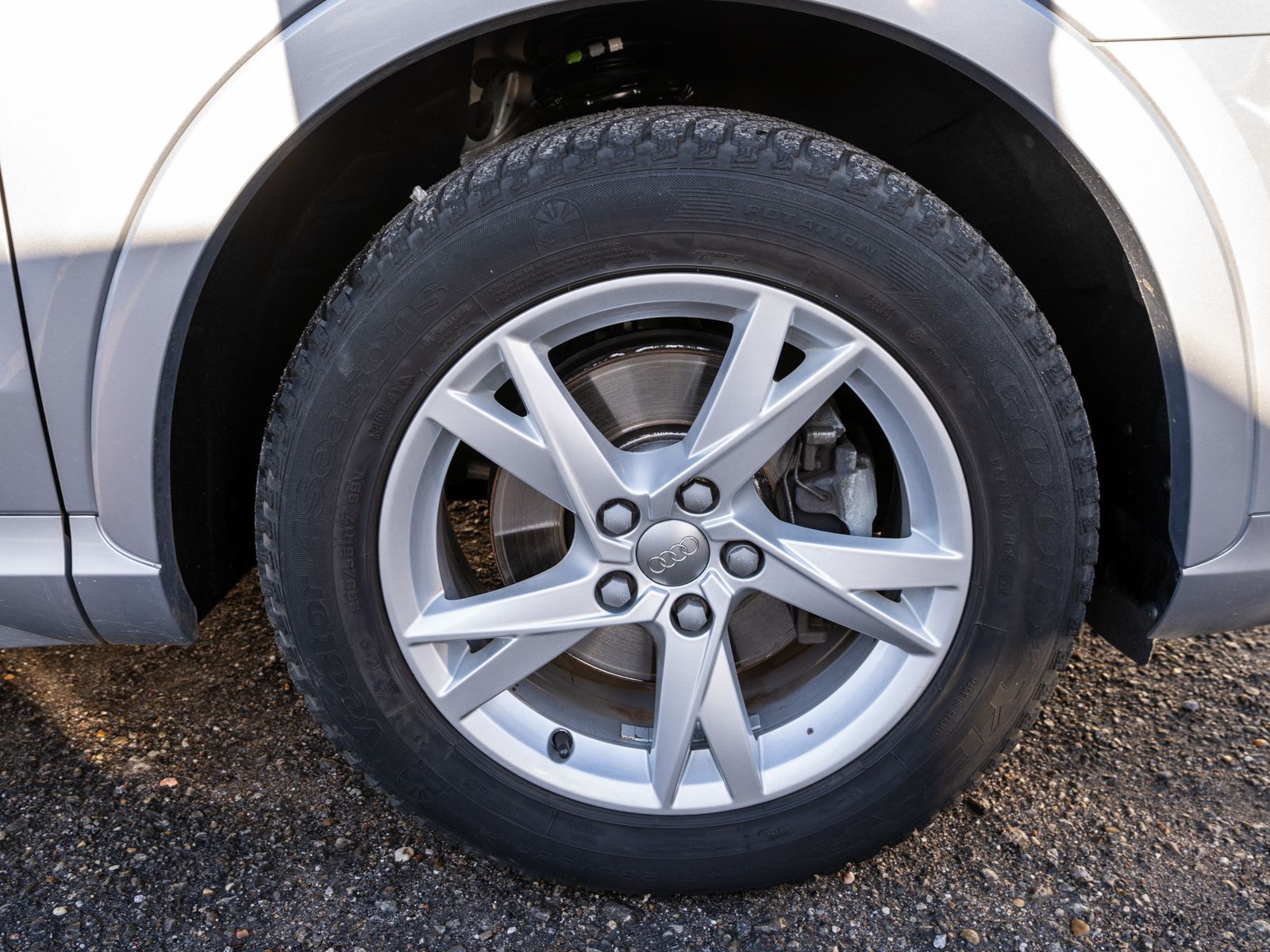 Fahrzeugabbildung Audi Q3 S line 2.0 TDI quattro NAVI LED GRA PDC SHZ