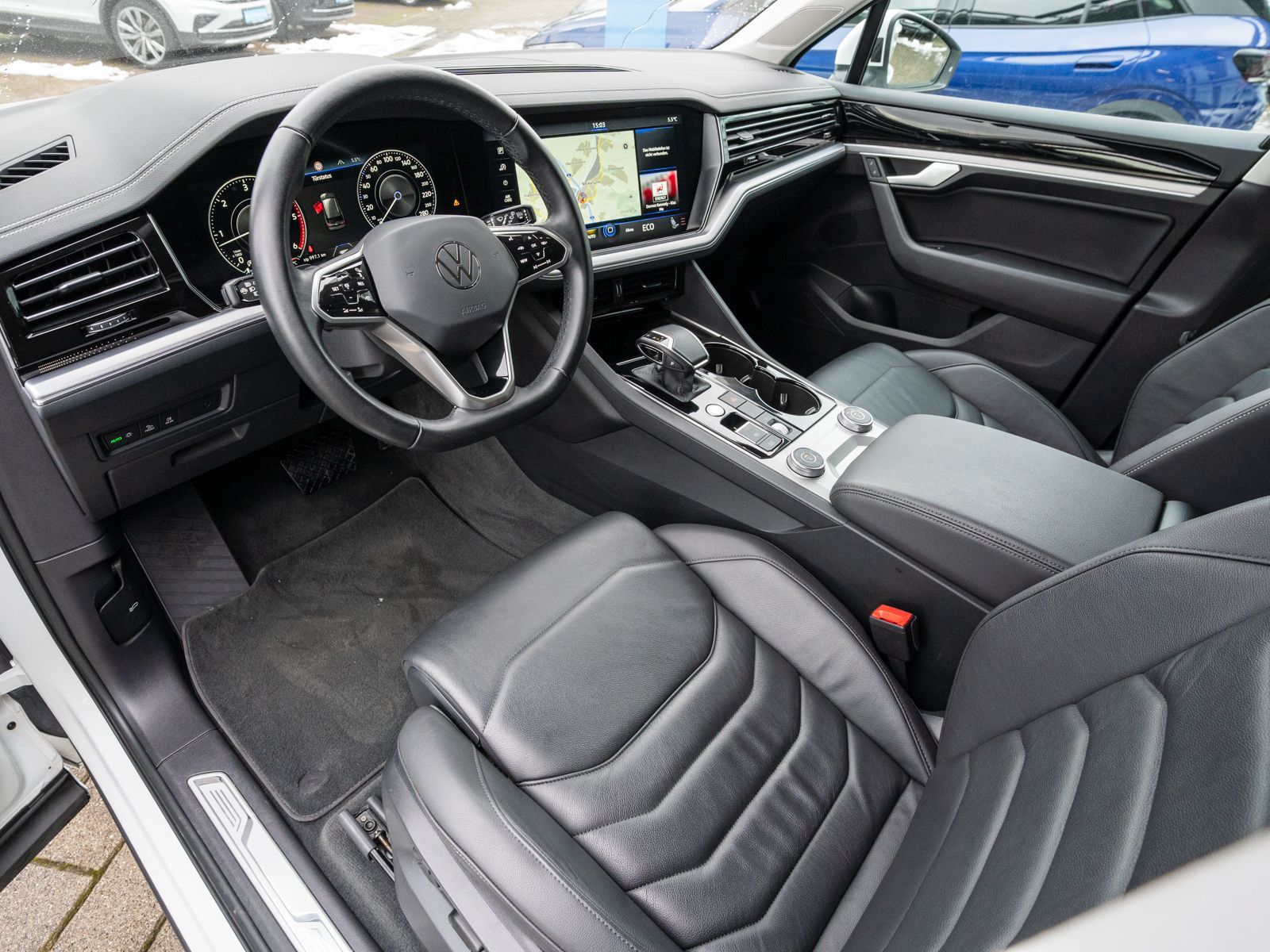 Fahrzeugabbildung Volkswagen Touareg R-Line 3.0TDI 4M tiptronic LEDER ACC AHK