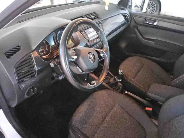 Fahrzeugabbildung SKODA Fabia Best of Clever 1.0TSI LED Nav RFK PANO ACC