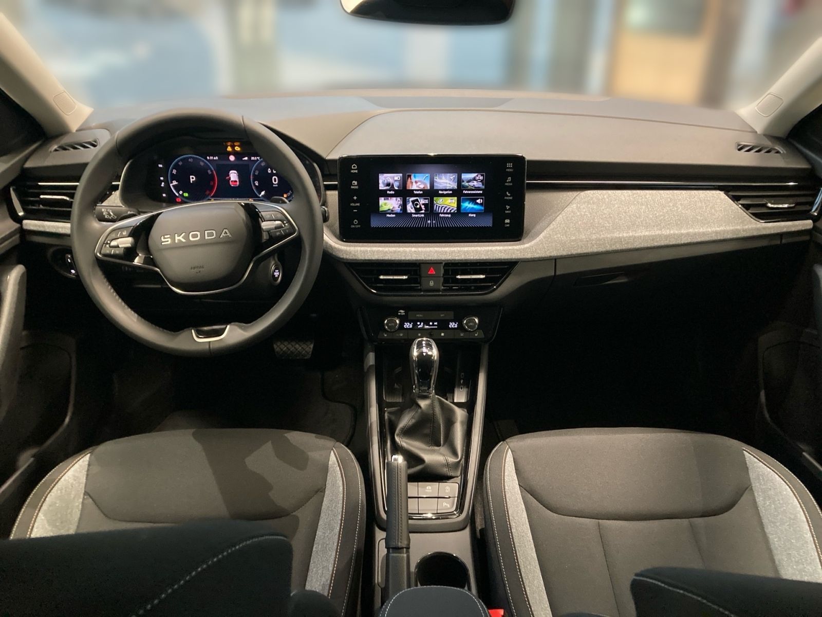 Fahrzeugabbildung SKODA Scala Balance 1,5 TSI 150PS DSG ACC PDC SHZ AHK