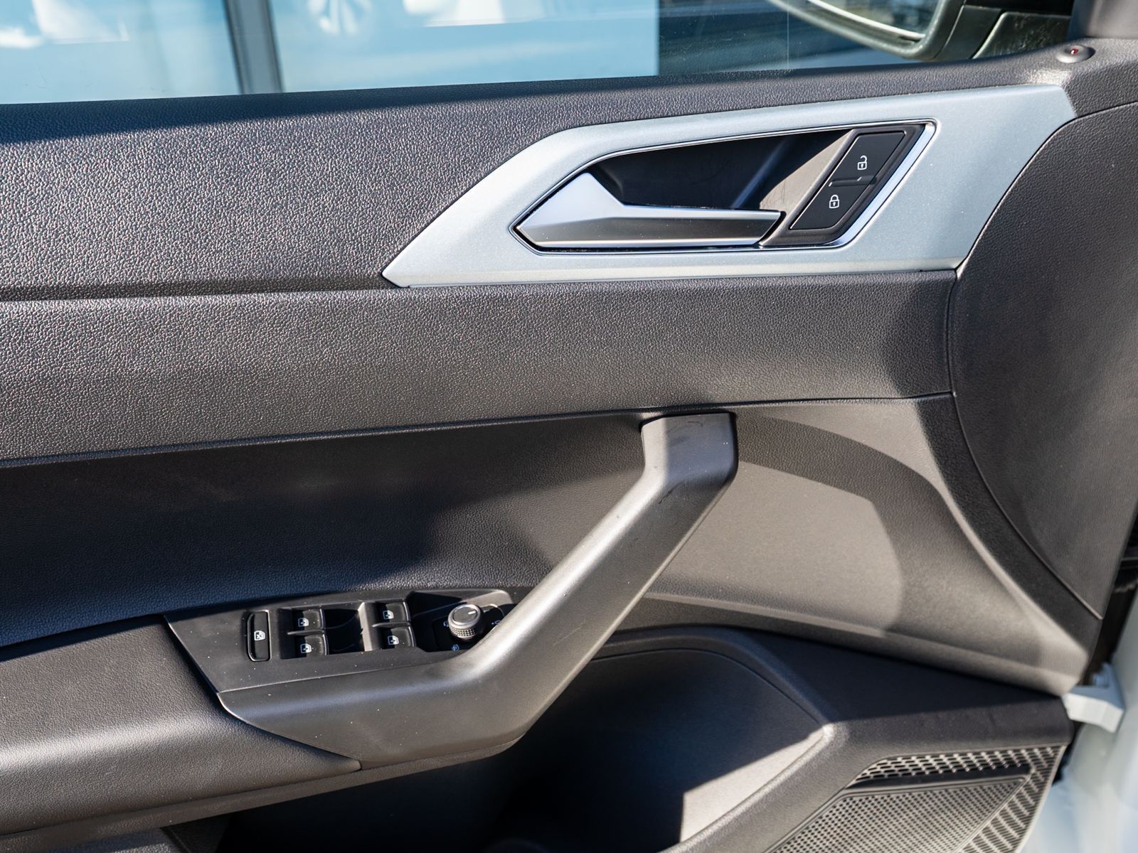 Fahrzeugabbildung Volkswagen Polo Goal 1.0TSI DSG AHK Navi RFK LED SHZ VC ACC